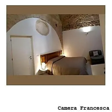 Couette-café Domus Arsia 3*